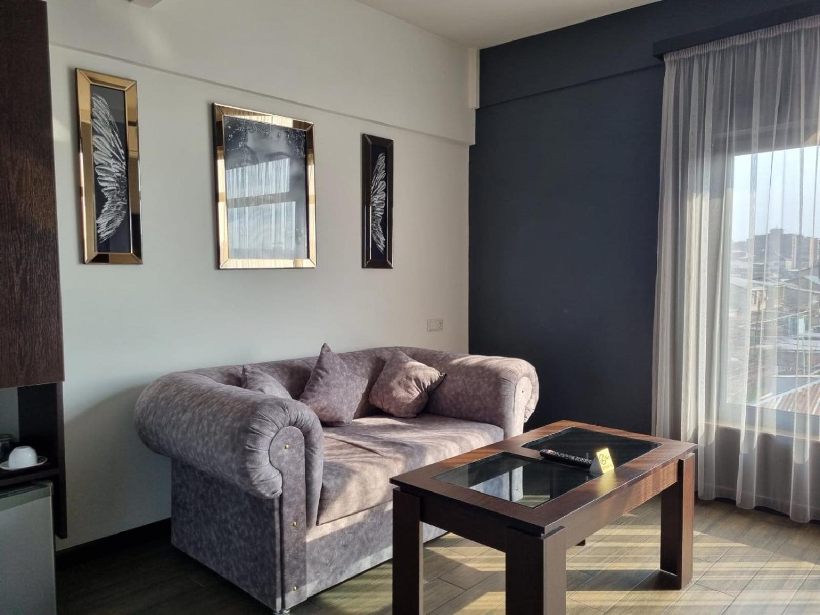 Days Inn Appartement Erivan Exterior foto