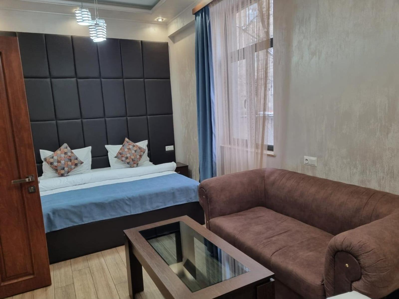 Days Inn Appartement Erivan Exterior foto